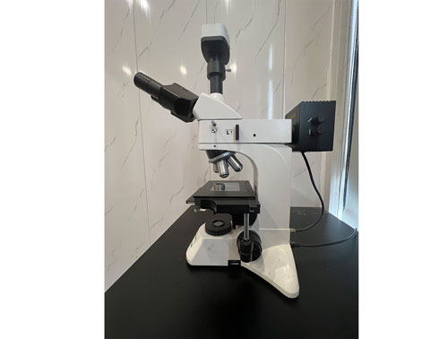 High resolution metallographic microscope